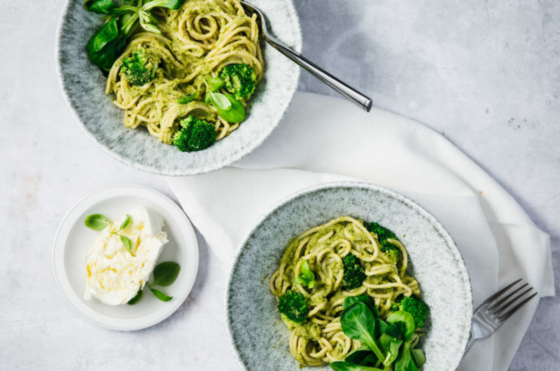 Brokolicové špagety s cukinou